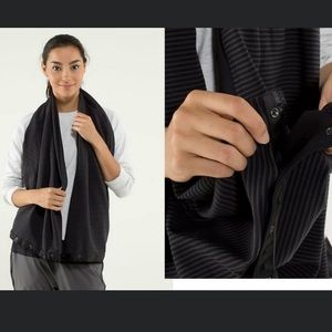 Lululemon Vinyasa Scarf Mini Hyper Stripe